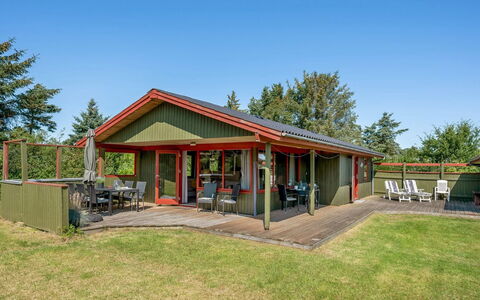 Geertje - 900M from the Sea: House, Roof, Home, Cottage, Shed, Garden Buildings, Siding, Yard, Log Cabin, Hut
