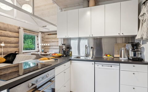 Barni - 7Km from the Sea: House, Roof, Home, Cottage, Shed, Garden Buildings, Siding, Yard, Log Cabin, Hut