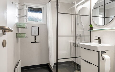 Soeren - 300M from the Sea: Interior Design, Flooring, Bathroom, Plumbing Fixture, Floor, Plumbing, Toilet, Ceiling, Tile, Shower Door