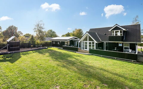 Soeren - 300M from the Sea: Wood, Home, Porch, Deck, Hardwood, Roof, Wood Stain, Wood Flooring, Eco Hotel