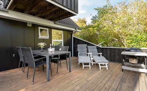 Soeren - 300M from the Sea: Wood, Home, Porch, Deck, Hardwood, Roof, Wood Stain, Wood Flooring, Eco Hotel
