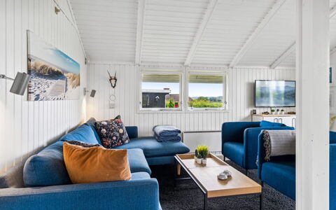 Lauha - 400M from the Sea: Wood, Home, Porch, Deck, Hardwood, Roof, Wood Stain, Wood Flooring, Eco Hotel