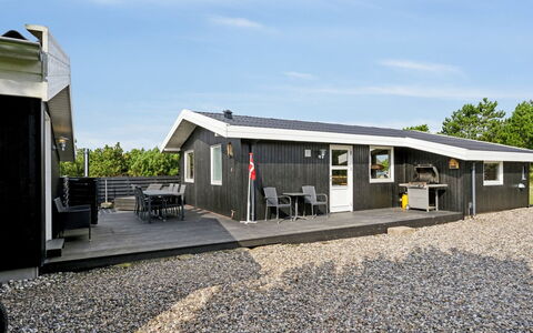 Mirkka - 200M from the Sea: Grass, Grassland, Land Lot, Cottage, Rural Area, Meadow, Garden Buildings, Garden, Shed