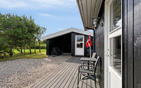 Mirkka - 200M from the Sea: Grass, Grassland, Land Lot, Cottage, Rural Area, Meadow, Garden Buildings, Garden, Shed