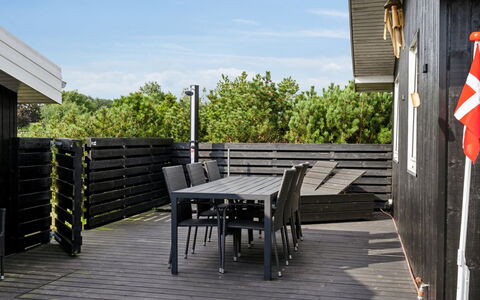 Mirkka - 200M from the Sea: Grass, Grassland, Land Lot, Cottage, Rural Area, Meadow, Garden Buildings, Garden, Shed