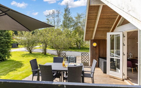 Sylwia - 250M to the Fjord: Thatching, Cottage, House, Roof, Home, Farmhouse, Hut, Estate, Village