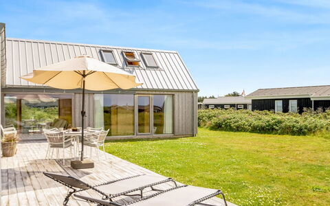 Onni - 250M from the Sea: House, Home, Roof, Residential Area, Cottage, Estate, Farmhouse, Lawn, Landscaping, Siding