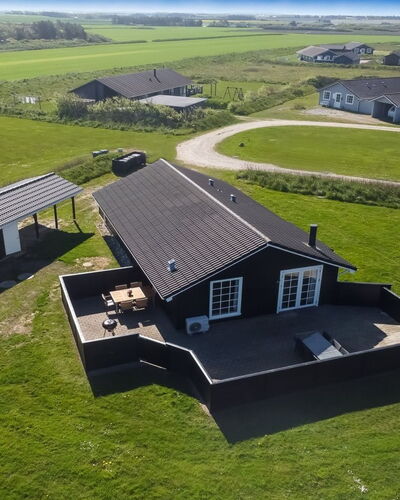 Winona - 600M from the Sea