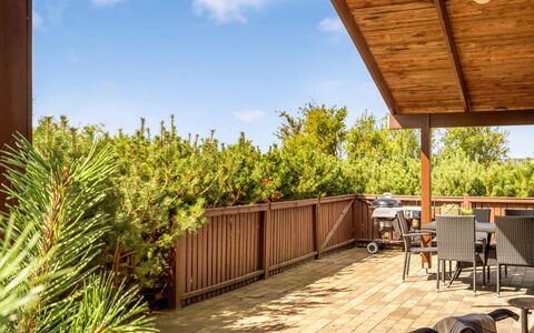Yngve - 3.5Km from the Sea: Blue, Shrub, Cottage, Groundcover, Garden, Estate, Shade, Landscaping, Farmhouse, Eco Hotel