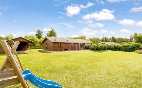Yngve - 3.5Km from the Sea: Blue, Shrub, Cottage, Groundcover, Garden, Estate, Shade, Landscaping, Farmhouse, Eco Hotel