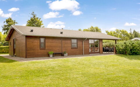 Yngve - 3.5Km from the Sea: Blue, Shrub, Cottage, Groundcover, Garden, Estate, Shade, Landscaping, Farmhouse, Eco Hotel