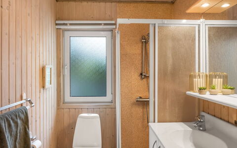 Gisella - 900M from the Sea: Wood, Plumbing Fixture, Flooring, Floor, Interior Design, Bathroom, Plumbing, Toilet, Sink, Toilet Seat