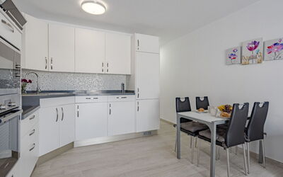 Accommodation:&nbsp;Parque Don Jose Poolside Retreat 603.1