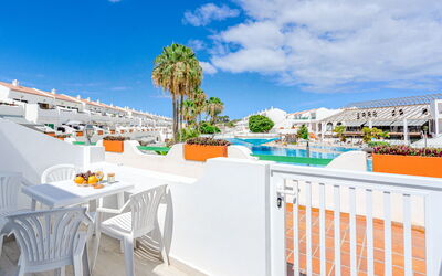 Accommodation:&nbsp;Parque Don Jose Poolside Retreat 603.1