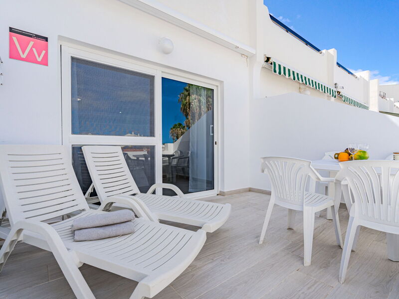 Accommodation:&nbsp;Parque Don Jose Poolside Retreat 603.1