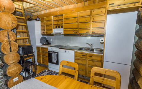 Kelokanerva: Wood, Ceiling, Flooring, Interior Design, Floor, Furniture, Room, Cabinetry, Wood Stain, Kitchen