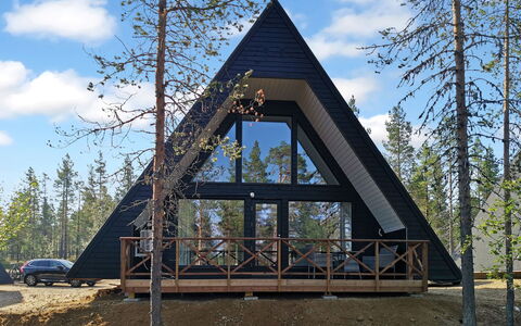Kota Villa C: Wood, Cottage, Log Cabin, Forest, Shed, Garden Buildings, Larch, Woodland, Wood Stain