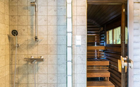 Villa Sirpia: Flooring, Floor, Composite Material, Plumbing Fixture, Plumbing, Wood Stain, Tile, Hardwood, Design, Bathroom