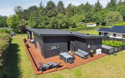 Thorkjell - 350M from the Sea: Wood, Home, Porch, Deck, Hardwood, Roof, Wood Stain, Wood Flooring, Eco Hotel