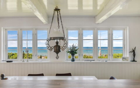 Susan - 20M from the Sea: Wood, Roof, Architecture, Home, House, Cottage, Siding, Hardwood, Slope, Estate