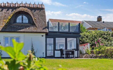 Susan - 20M from the Sea: Wood, Roof, Architecture, Home, House, Cottage, Siding, Hardwood, Slope, Estate