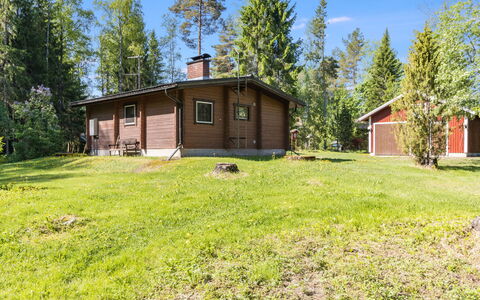 Kesäranta: Wood, Flooring, Floor, Furniture, Wood Flooring, Interior Design, Bunk Bed, Room, Wood Stain, Hardwood