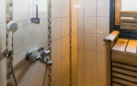 Kesäranta: Wood, Flooring, Floor, Furniture, Wood Flooring, Interior Design, Bunk Bed, Room, Wood Stain, Hardwood