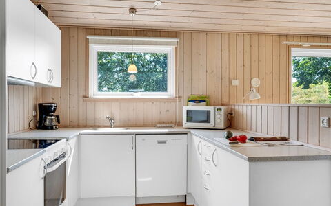 Alvina - 45M from the Sea: Kitchen, Wood, Flooring, Kitchen Appliance, Countertop, Interior Design, Major Appliance, Floor, Home, Ceiling