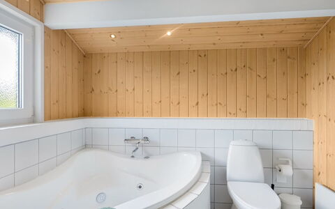 Udder - 250M from the Sea: Flooring, Interior Design, Plumbing Fixture, Floor, Wood, Ceiling, Bathroom, Tap, Sink, Plumbing
