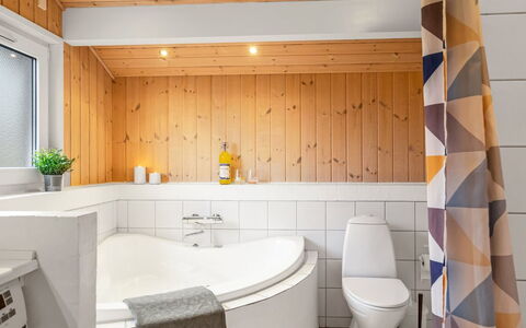 Udder - 250M from the Sea: Interior Design, Flooring, Floor, Wood, Plumbing Fixture, Ceiling, Bathroom, Tap, Sink, Room