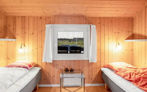 Udder - 250M from the Sea: Wood, Bedroom, Interior Design, Bed, Ceiling, Lighting, Floor, Bedding, Bed Sheet, Bed Frame