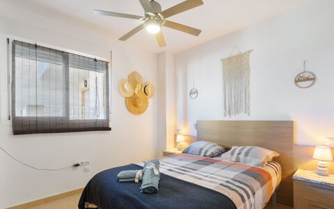 El Pinar de San Ginés: Property, Ceiling Fan, Window, Comfort, Wood, Lighting, Shade, Interior Design, Window Blind, Floor