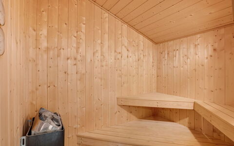 Nashota - 600M from the Sea: Wood, Roof, Architecture, Home, House, Cottage, Siding, Hardwood, Slope, Estate