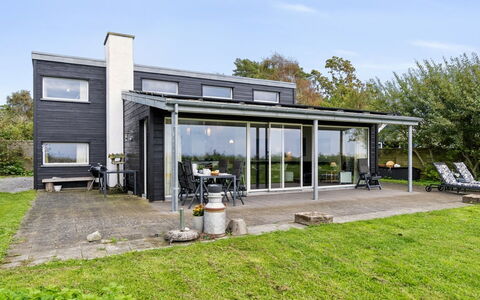 Nilson - 50M from the Sea: Grass, Wood, Rural Area, Shrub, Cottage, Roof, Plain, Land Lot, Home, Groundcover