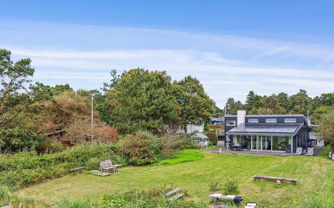 Nilson - 50M from the Sea: Grass, Wood, Rural Area, Shrub, Cottage, Roof, Plain, Land Lot, Home, Groundcover