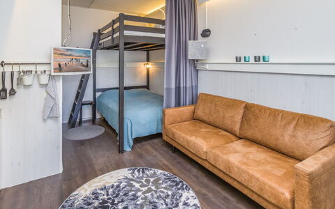 Vuosselin Helmi B21: Interior Design, Ceiling, Floor, Flooring, Bed, Bedroom, Bed Frame, Hotel, Pillow, Bedding