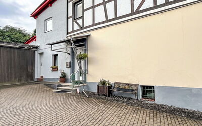 Adenau 385
