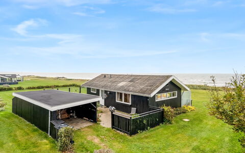 Snioulf - 10M from the Sea: Wood, Home, Porch, Deck, Hardwood, Roof, Wood Stain, Wood Flooring, Eco Hotel