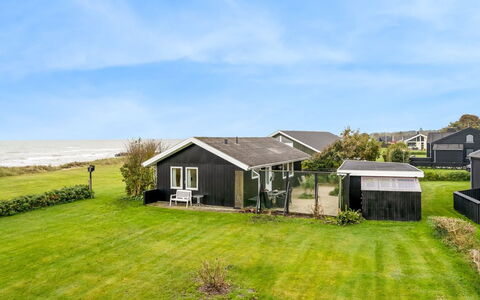 Snioulf - 10M from the Sea: Wood, Home, Porch, Deck, Hardwood, Roof, Wood Stain, Wood Flooring, Eco Hotel