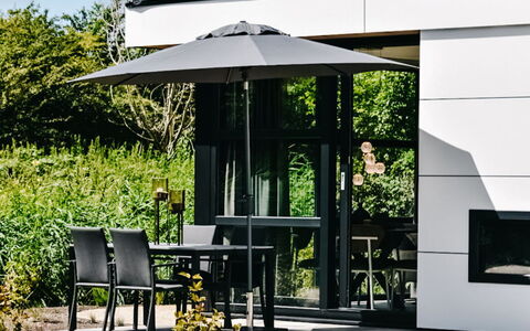 Villa Bloomingdale: Sky, Plant, Cloud, Property, Furniture, Shade, Tree, Building, Chair, Real Estate