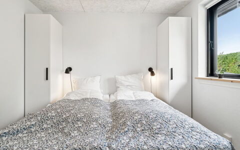 Rico - 50M from the Sea: Bedroom, Bed, Ceiling, Bedding, Bed Sheet, Design, Bed Frame, Linens, Daylighting, Pillow