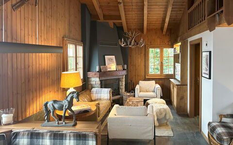 Chalet Soleil: Furniture, Interior Design, Wood, Ceiling, Flooring, Home, Cottage, Living Room, Room, Floor