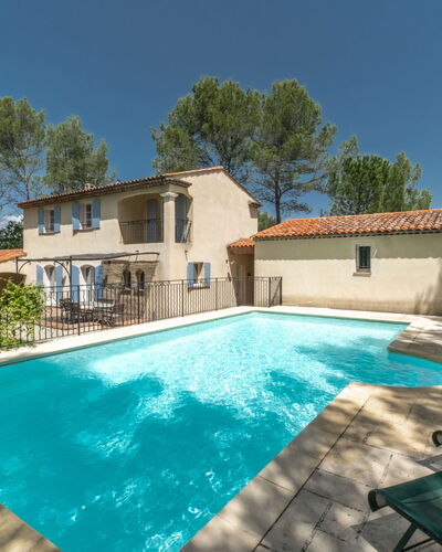 Les Domaines de St. Endréol: Water, Sky, Property, Plant, Tree, Swimming Pool, Azure, Shade, Arecales, Leisure