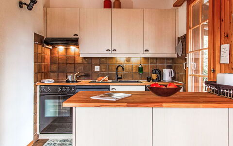 La Couronne: Cabinetry, Countertop, Property, Kitchen Appliance, Kitchen Stove, Kitchen, Tap, Wood, Home Appliance, Kitchen Sink