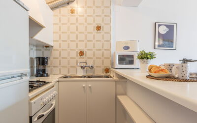 Accommodation:&nbsp;Gran Reserva 476.12