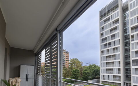 Giulia Apartment: Building, Daytime, Property, Plant, Sky, Window, Cloud, Urban Design, Residential Area, Condominium
