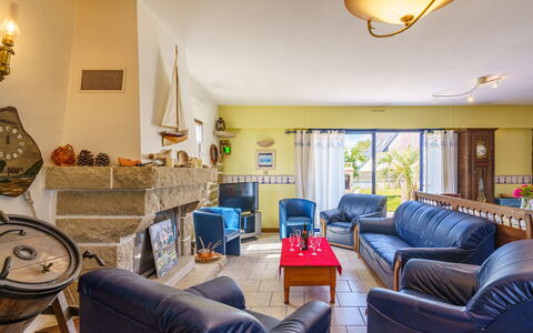La Mouette Bleue: Furniture, Property, Couch, Interior Design, Table, Lighting, Picture Frame, Lamp, Floor, Chair
