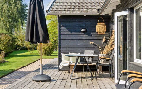 Frede - 1Km from the Sea: Roof, House, Home, Cottage, Door, Siding, Deck, Porch, Plank, Hardwood