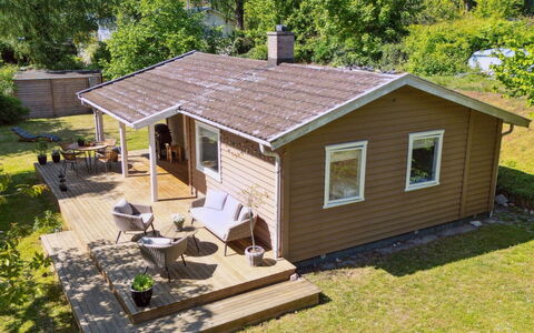 Jovana - 150M to the Fjord: Wood, Roof, Architecture, Home, House, Cottage, Siding, Hardwood, Slope, Estate