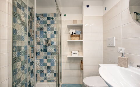 Casetta Di Laura In Massa Lubrense: Property, Plumbing Fixture, Bathroom, Sink, Black, Bathroom Sink, Tap, Purple, Interior Design, Shower